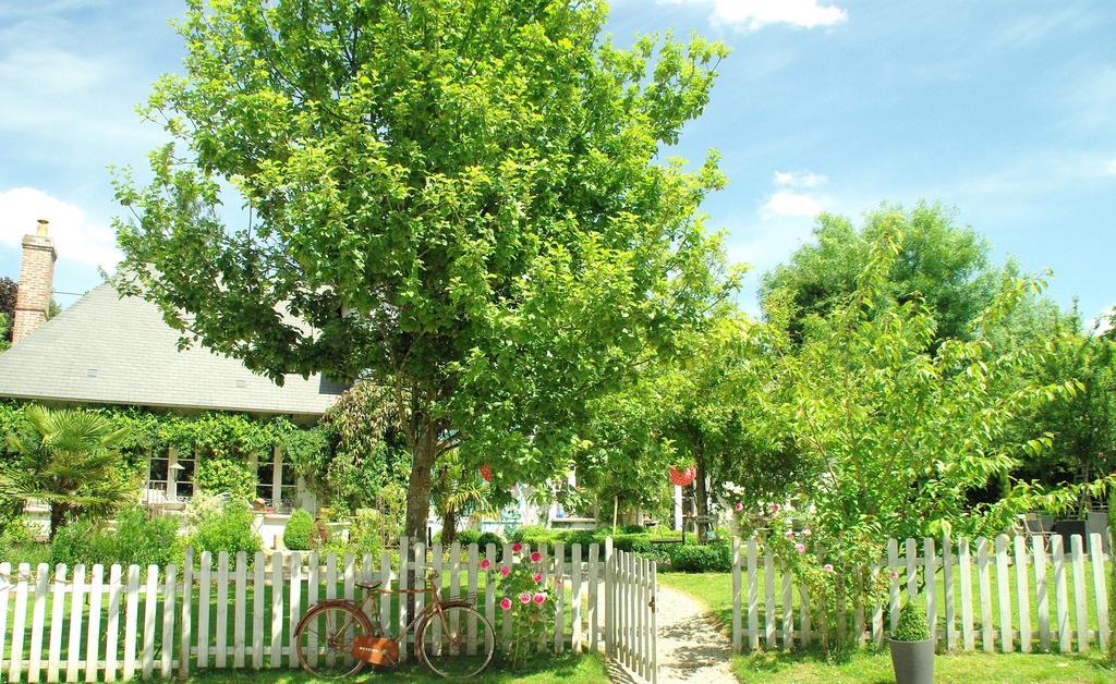 Un Parfum De Violette Bed & Breakfast Fourneville Exterior foto